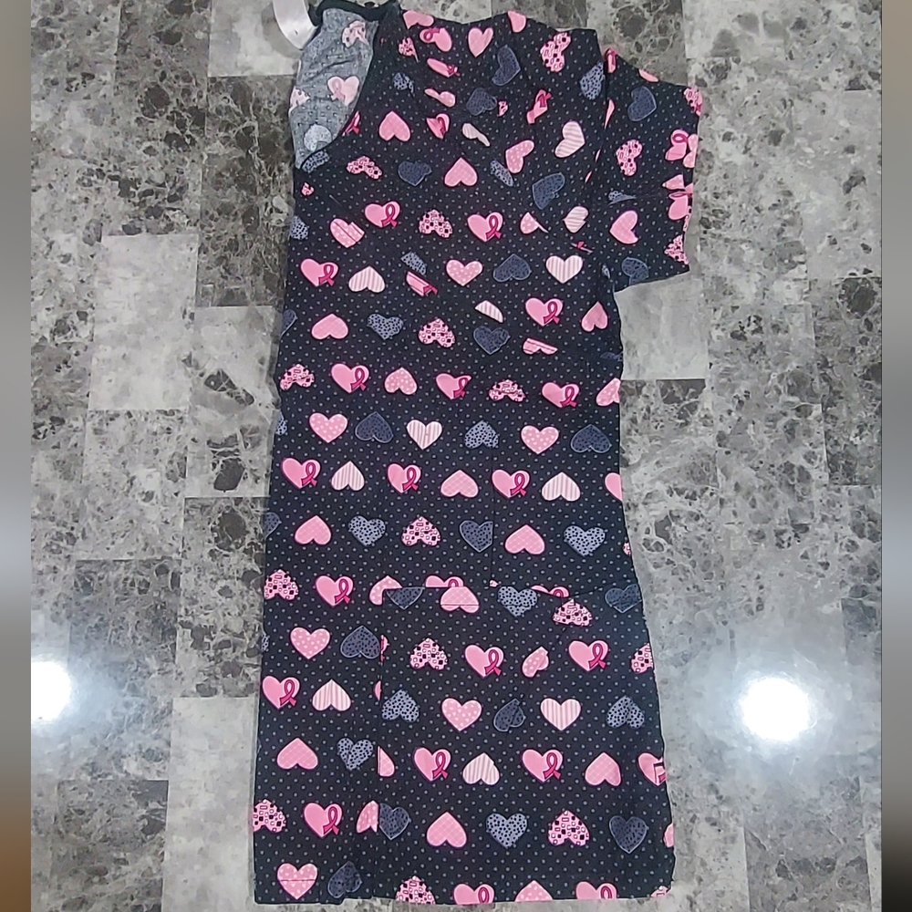Cherokee Heart Pattern Scrub Top